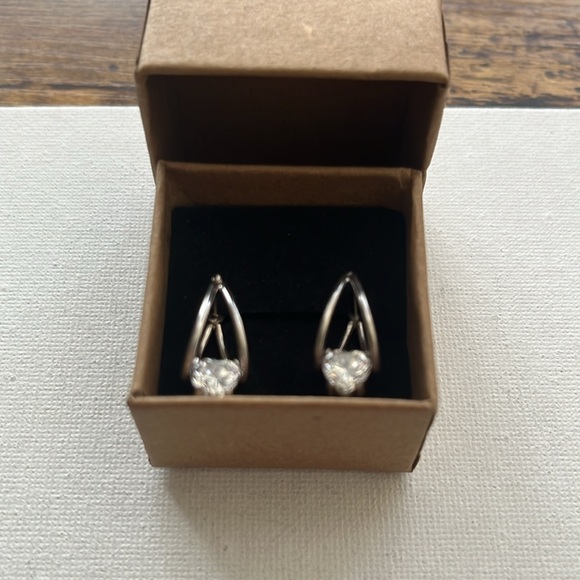 JCM Sterling Silver 925 Cubic Zirconia Heart Earrings